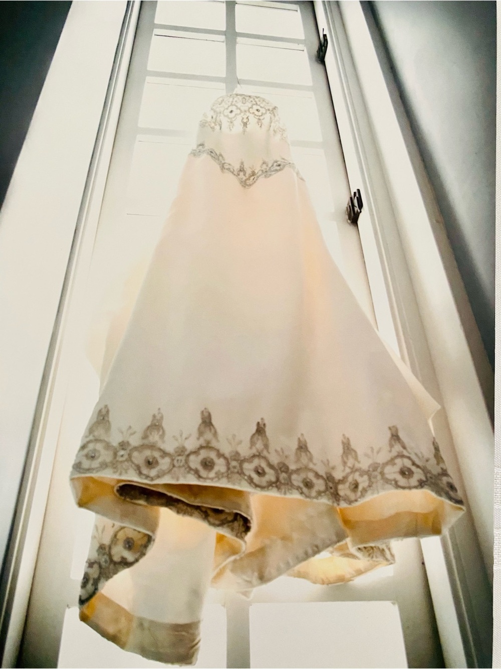 Reem Acra White Strapless Beaded Silk-Satin A-Line Wedding Gown with train